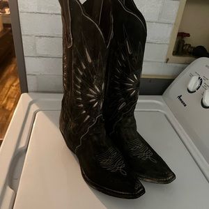 Woman’s cowboy boots